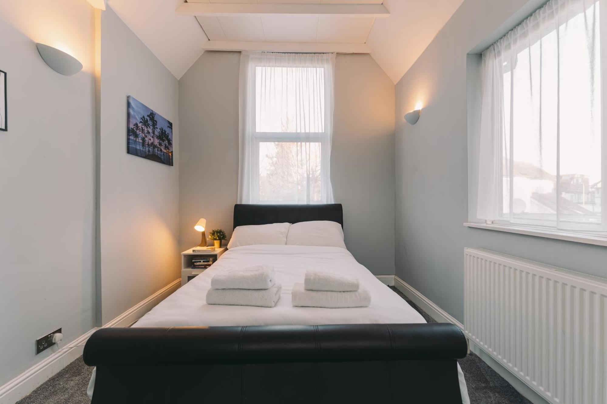Appartement Modern Flat By The Underground. à Londres Extérieur photo